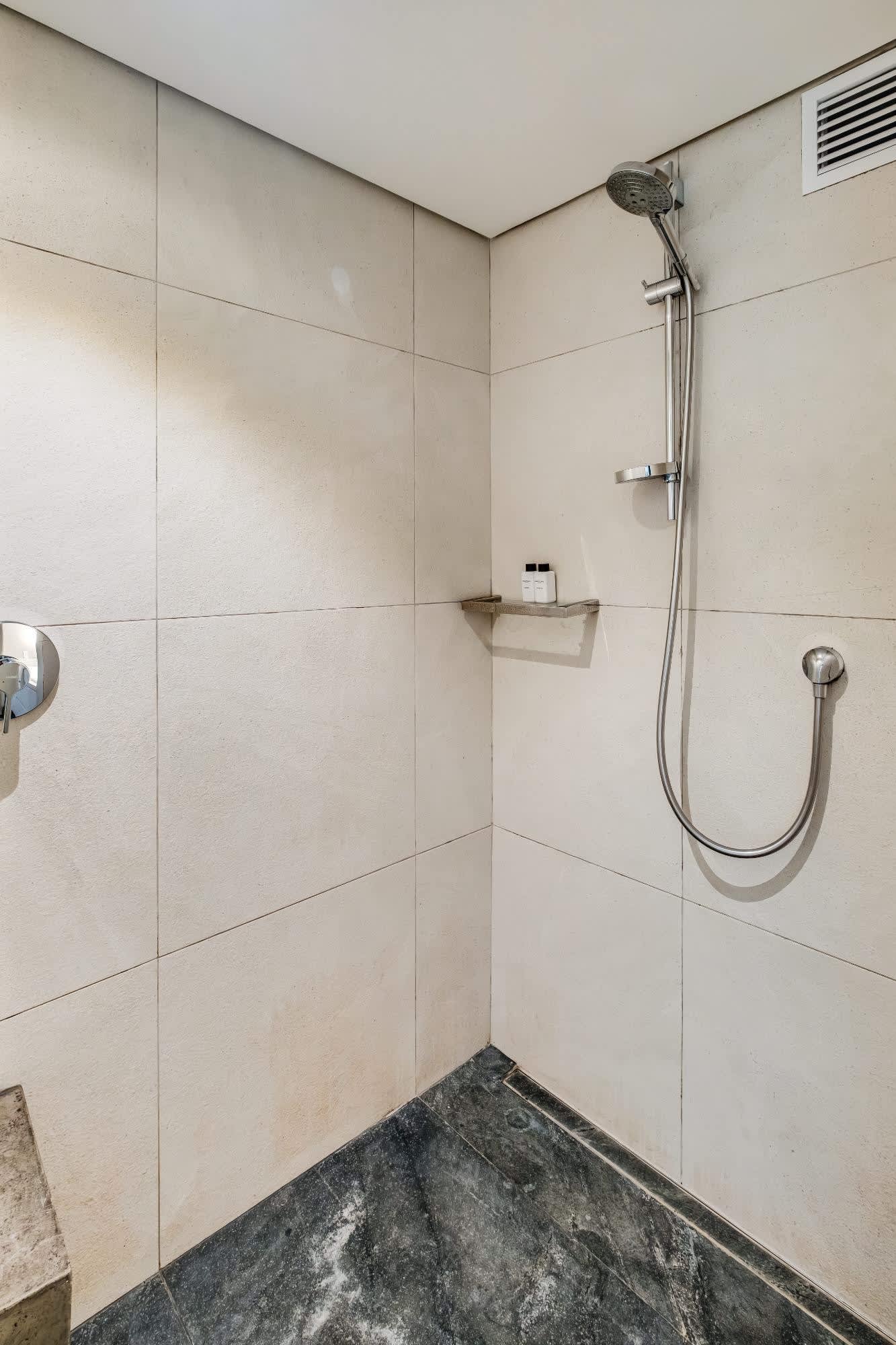 property_[object Object]_27