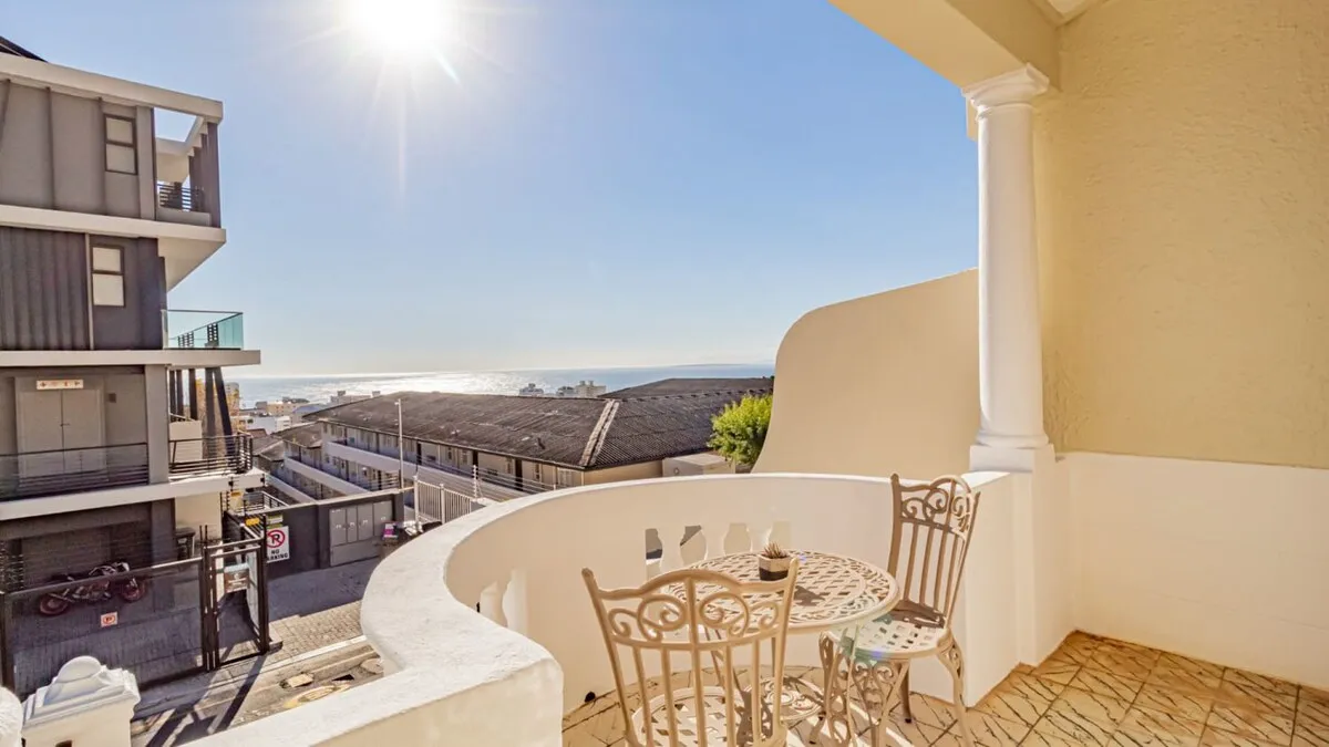 Six Selbourne, Sea point