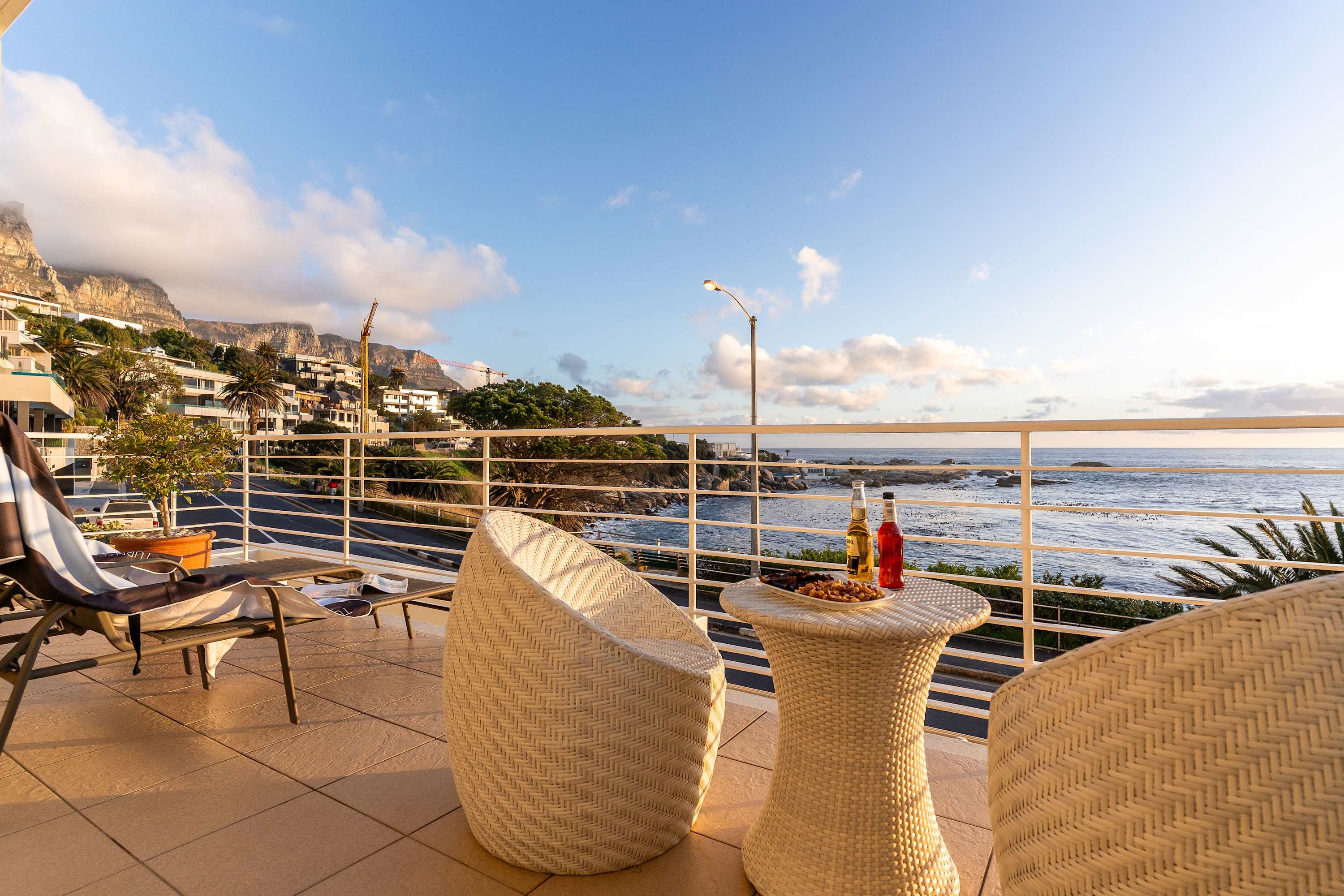 Sunset Azure Studio, Camps bay