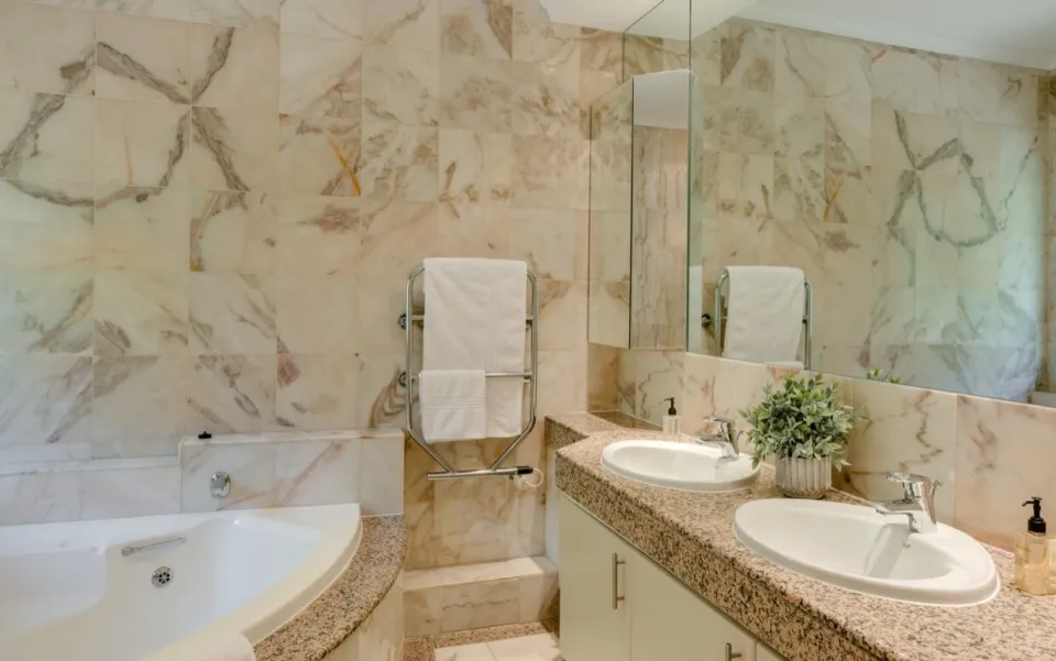 property_[object Object]_9