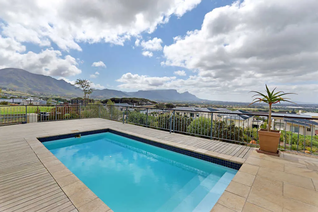 Stonehurst Villa, Westlake