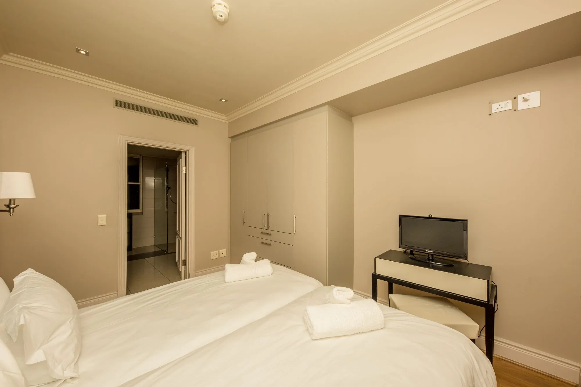 property_[object Object]_26