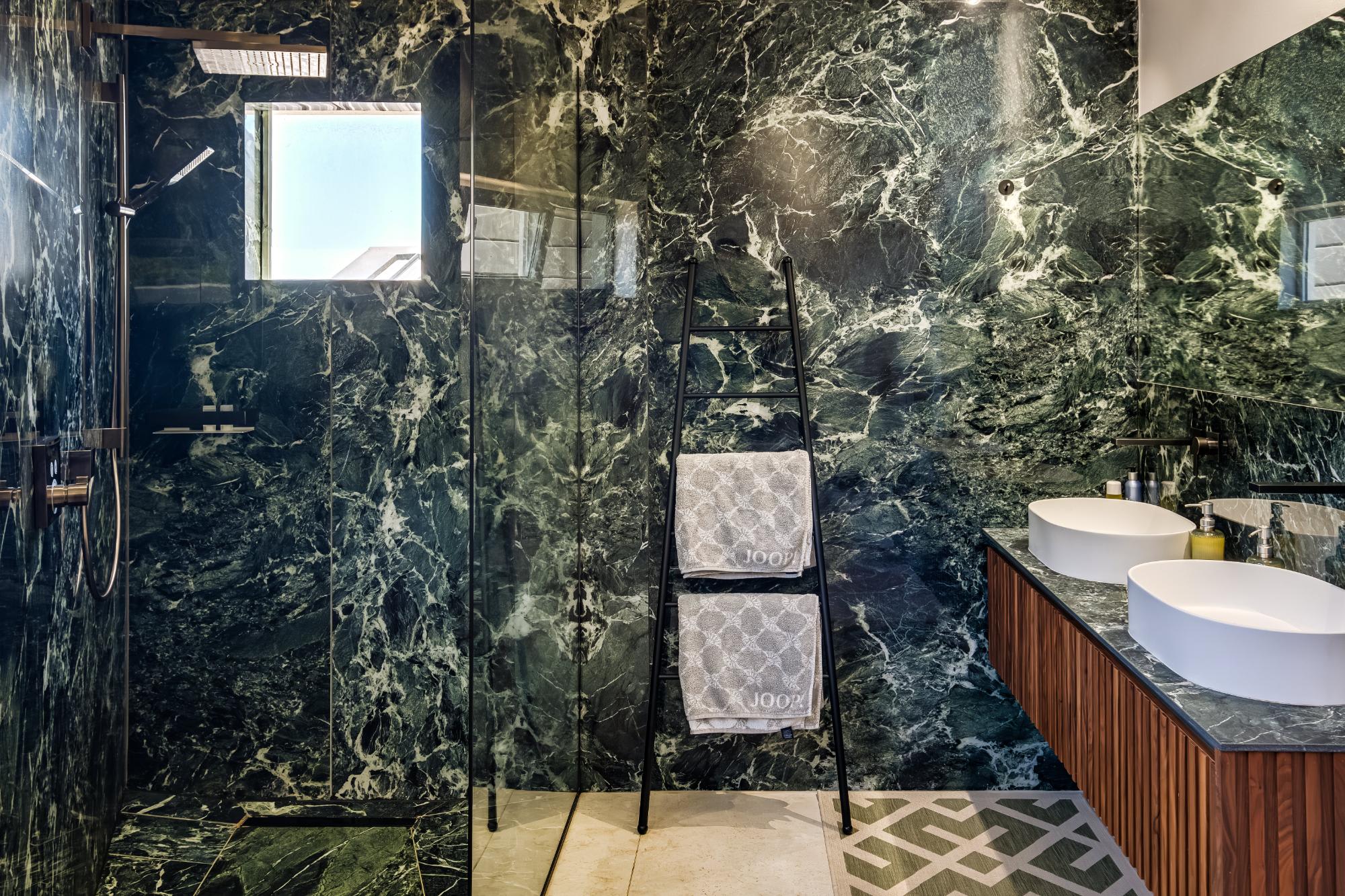 property_[object Object]_21