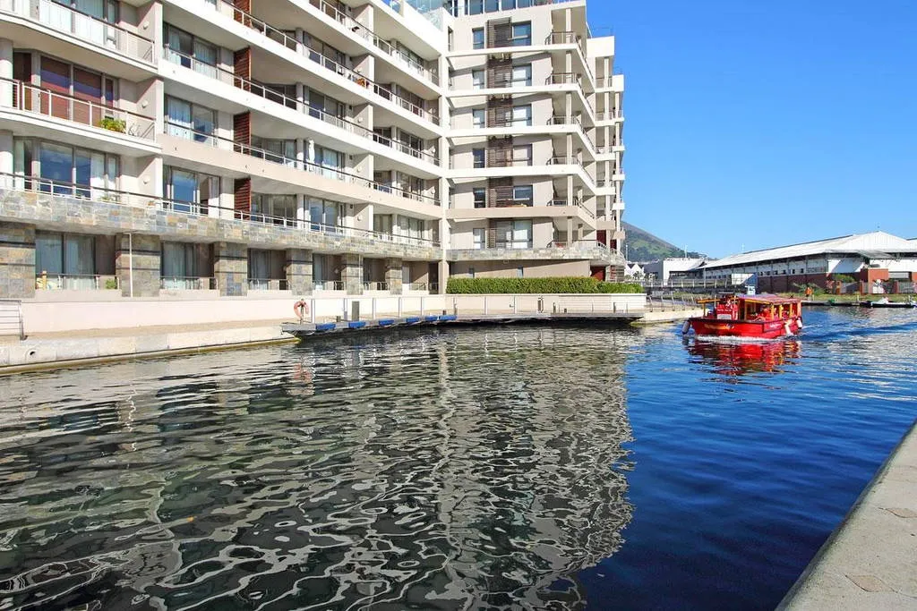 Canal Chic, V&A Waterfront