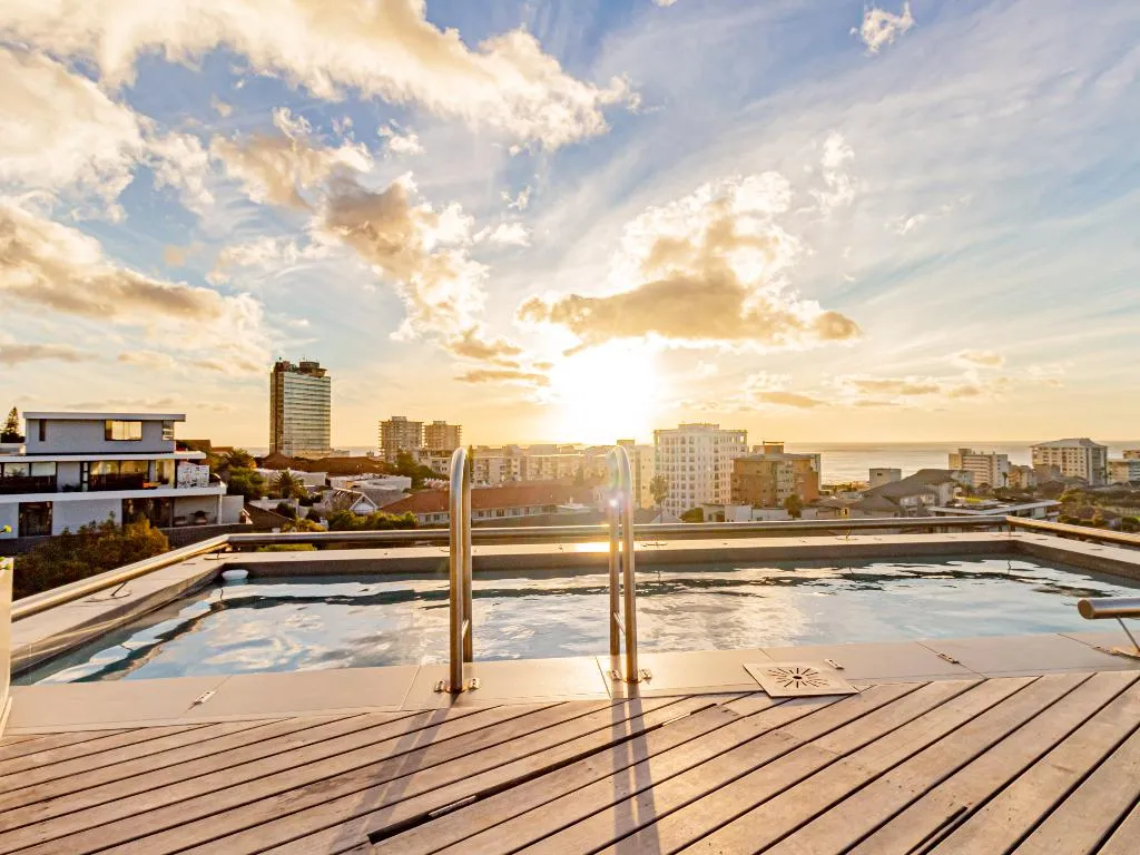 Green Point Penthouse, Three Anchor Bay