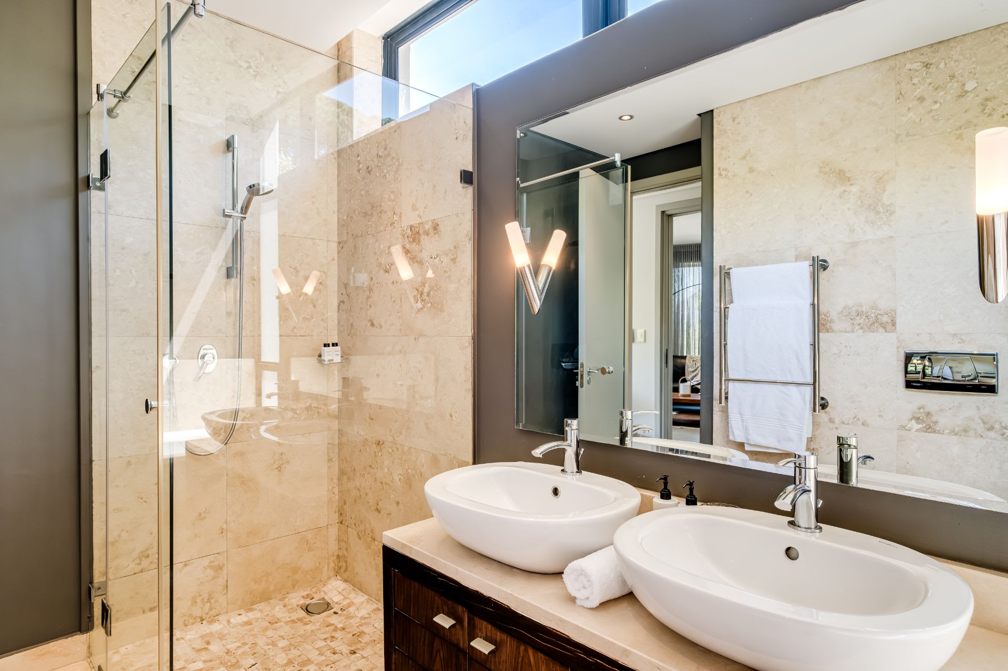 property_[object Object]_23