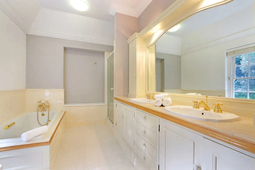 property_[object Object]_22