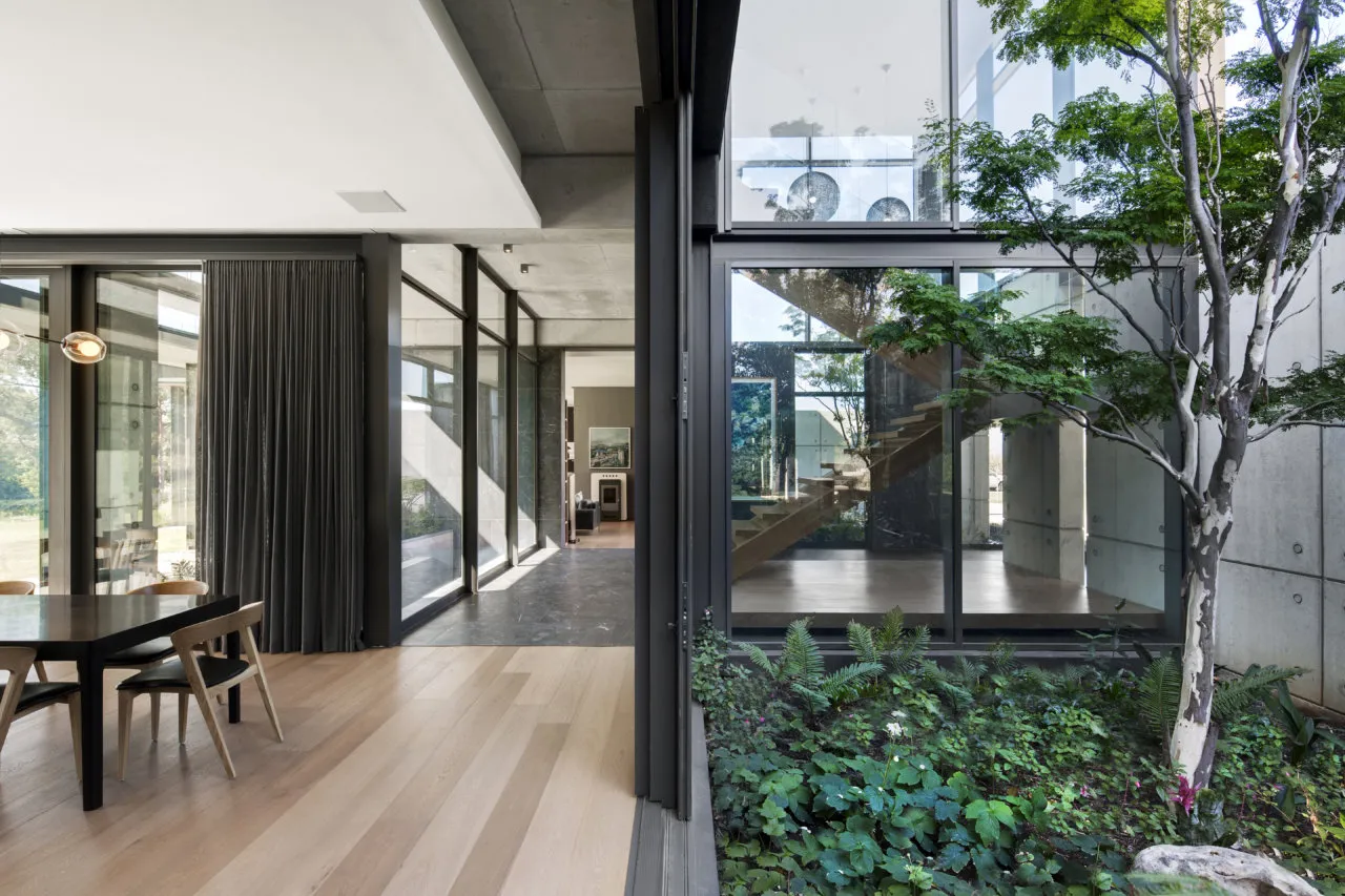 property_[object Object]_12