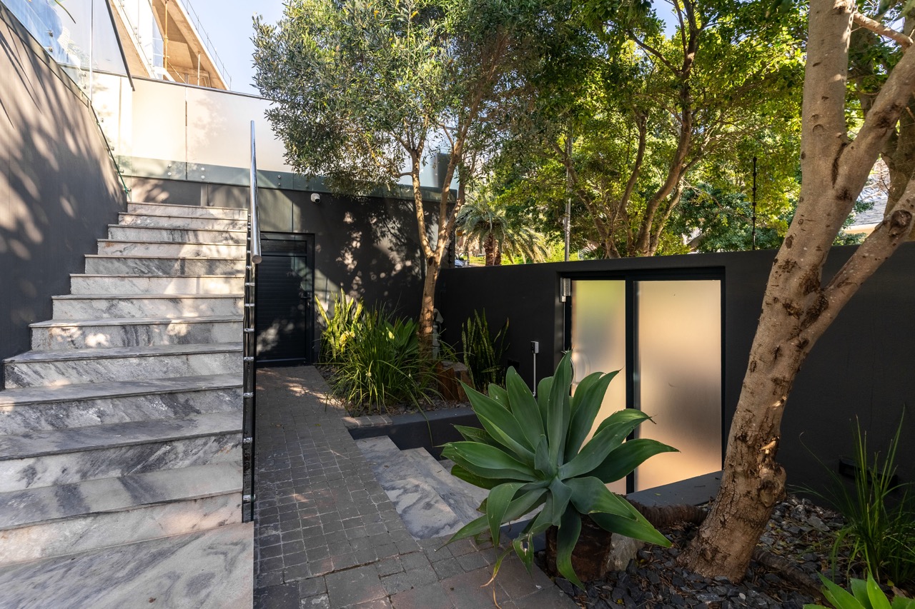 property_[object Object]_12