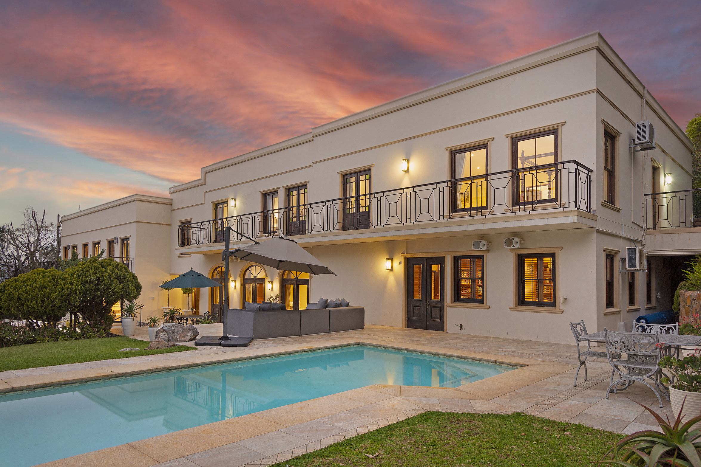 Constantia Grande and Den, Constantia