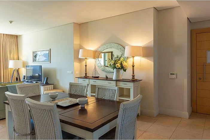 property_[object Object]_4