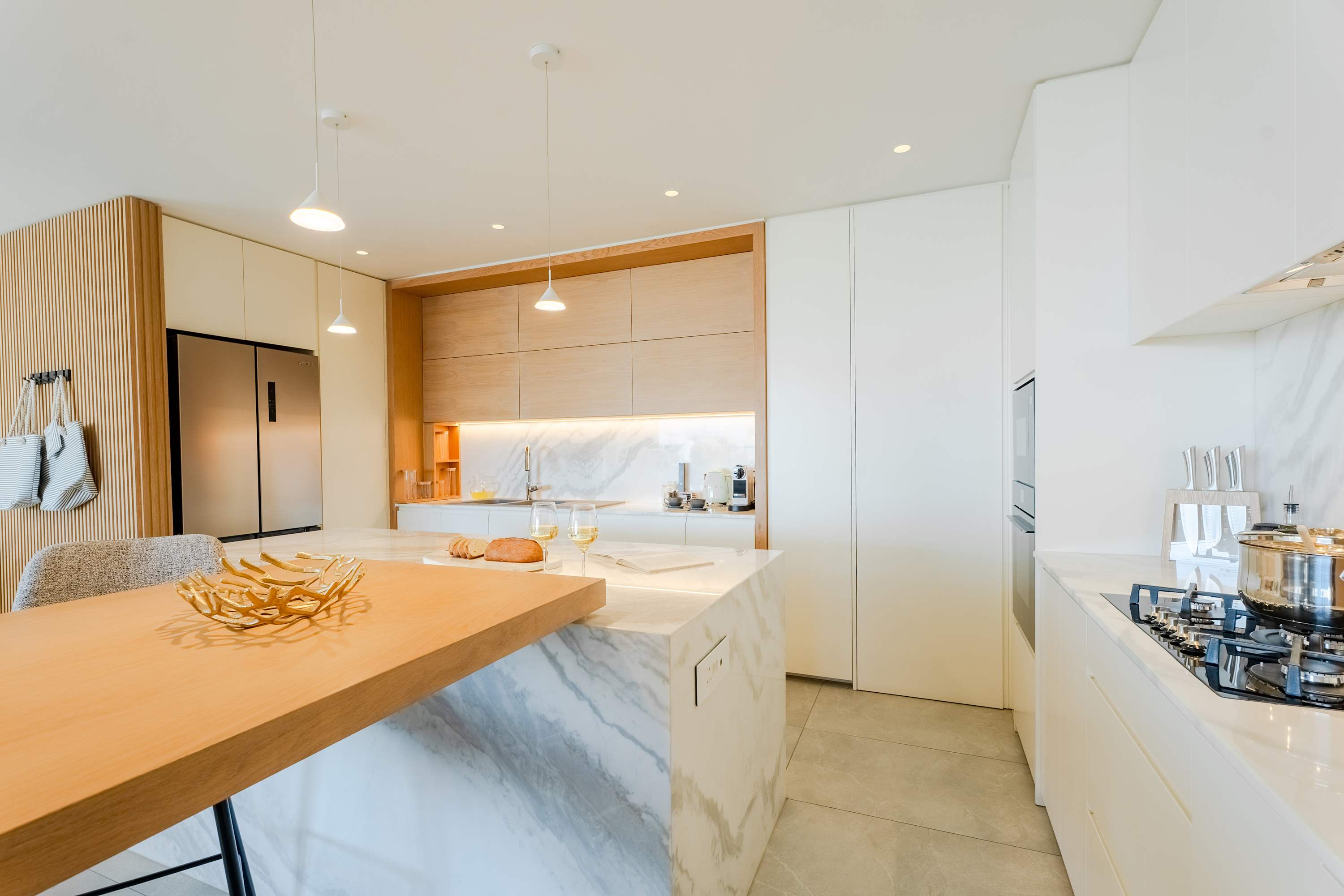 property_[object Object]_16