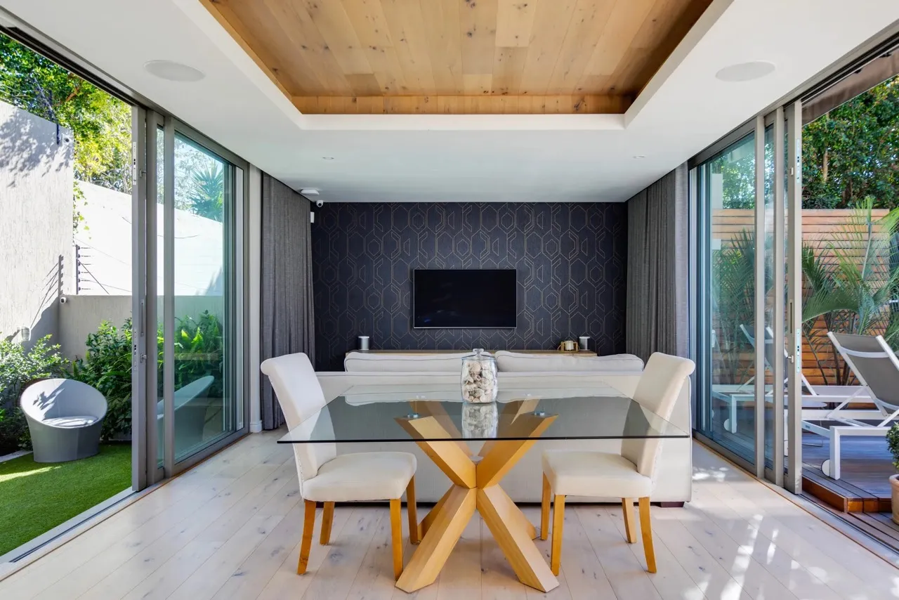 property_[object Object]_7