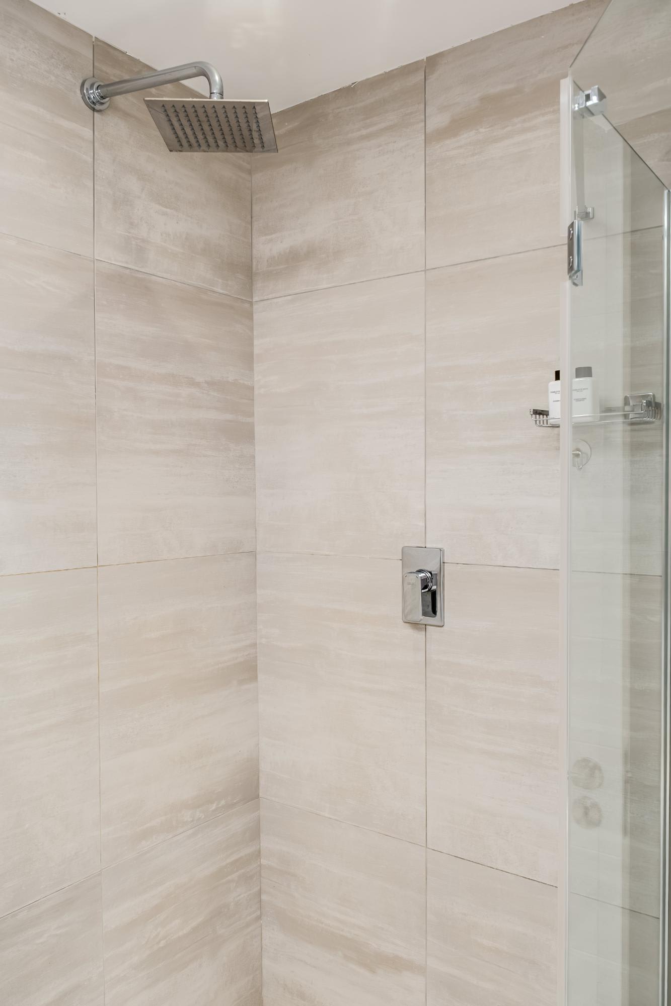 property_[object Object]_32