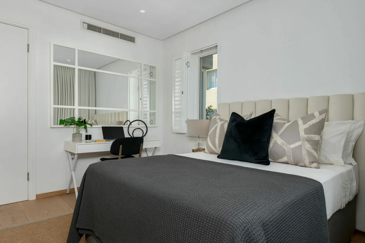 property_[object Object]_11