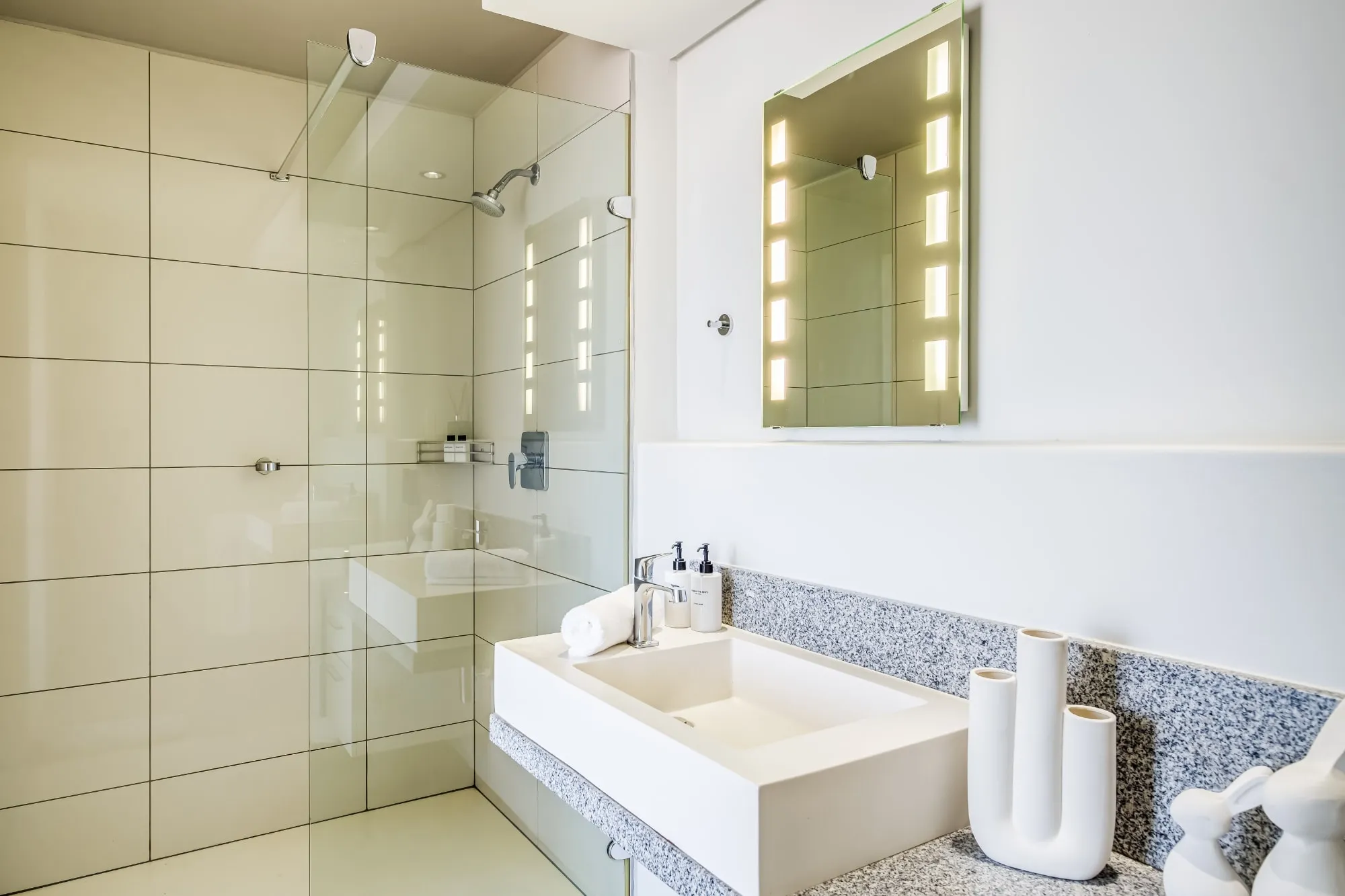 property_[object Object]_15