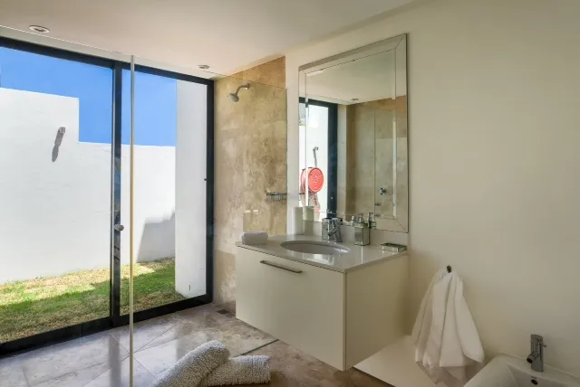 property_[object Object]_9