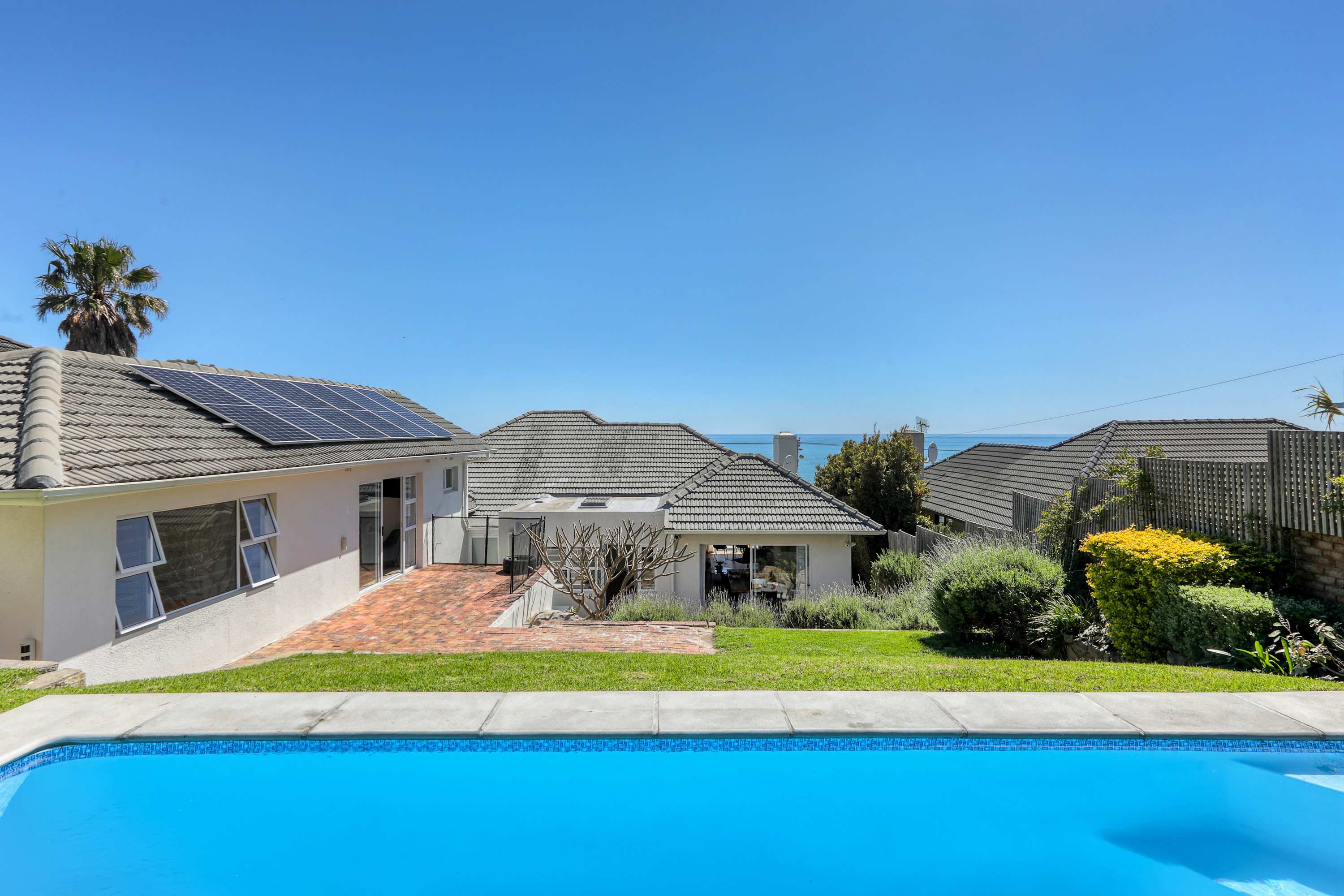 Camps Bay Deluxe, Camps Bay