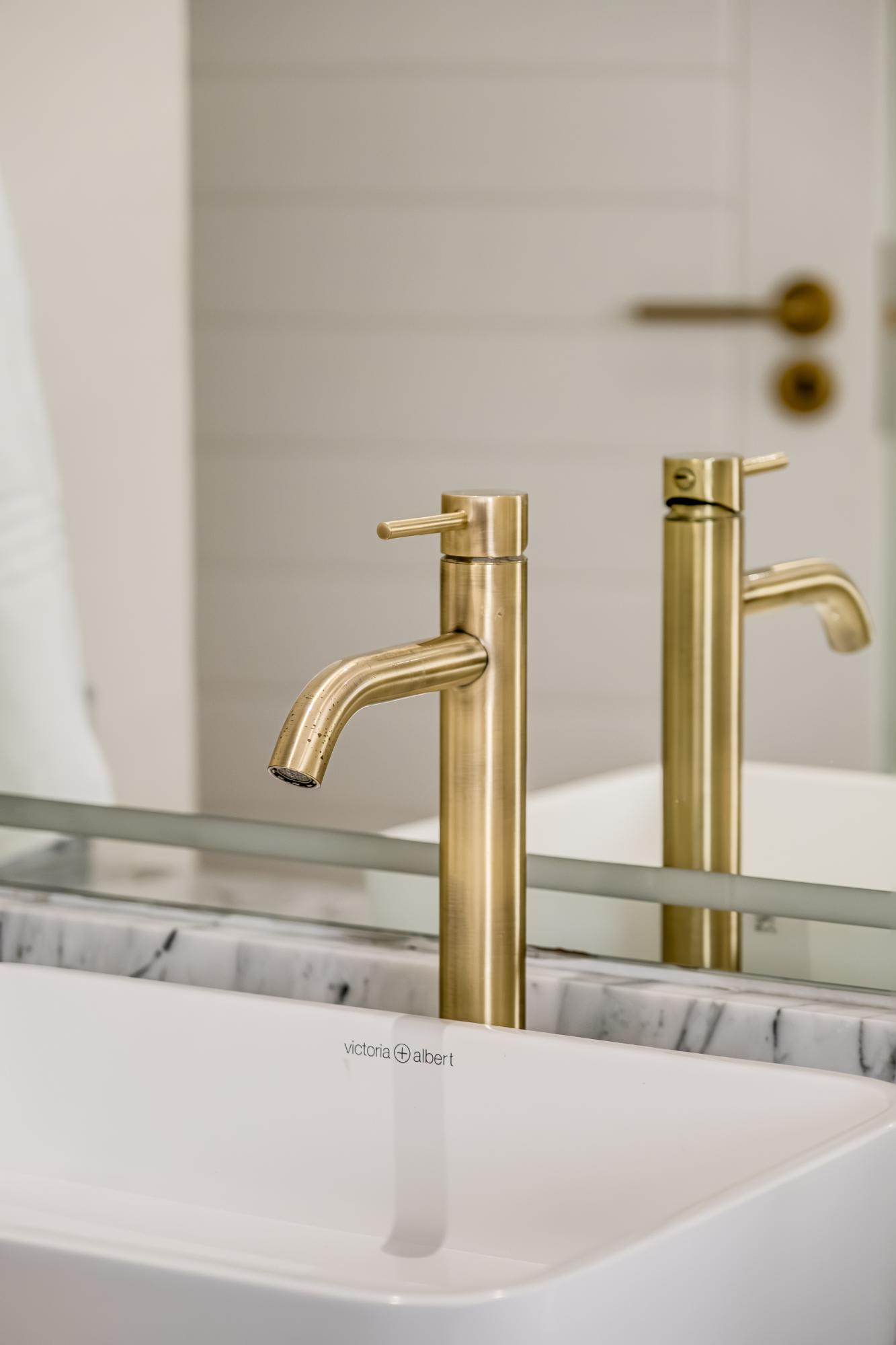 property_[object Object]_24