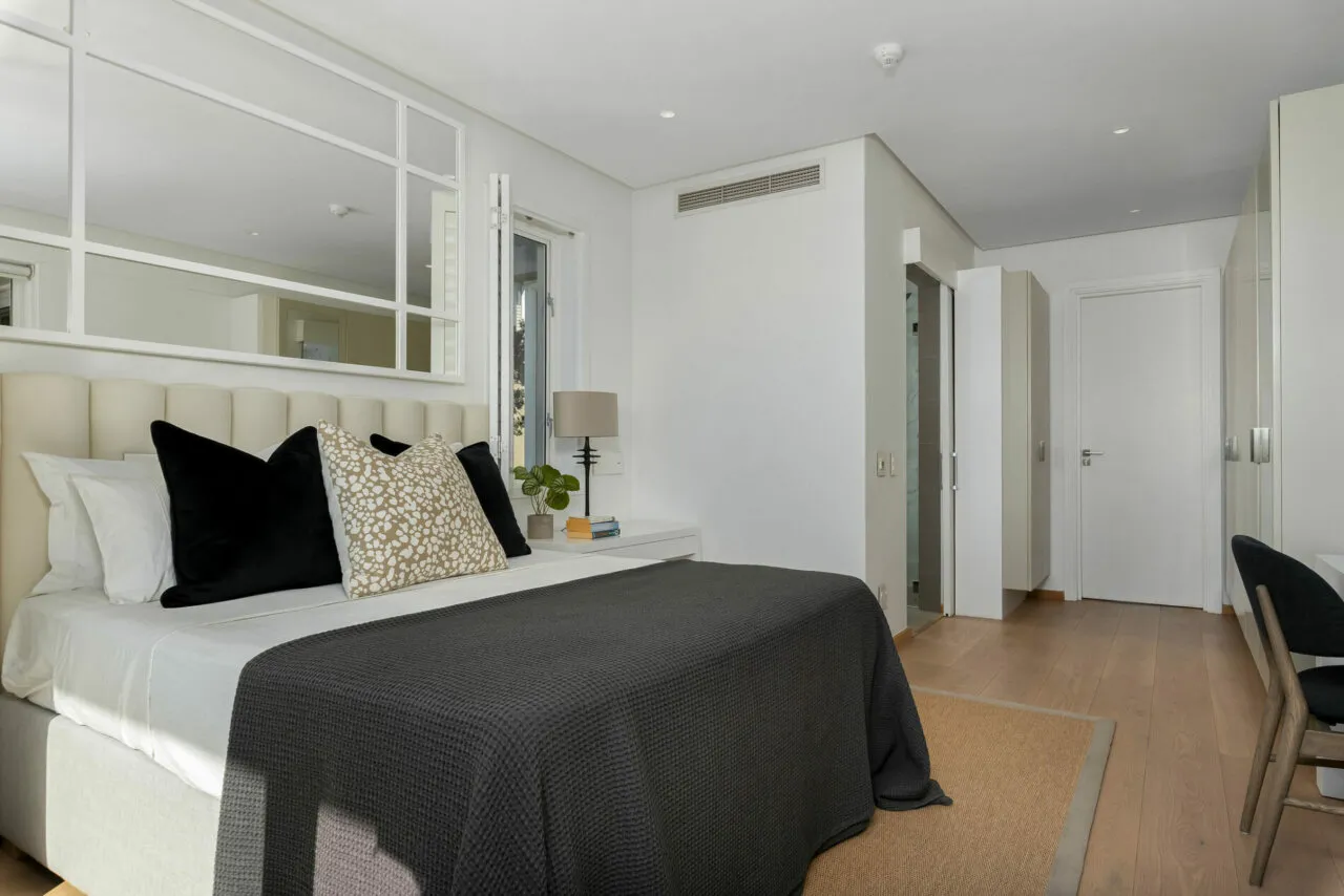 property_[object Object]_16