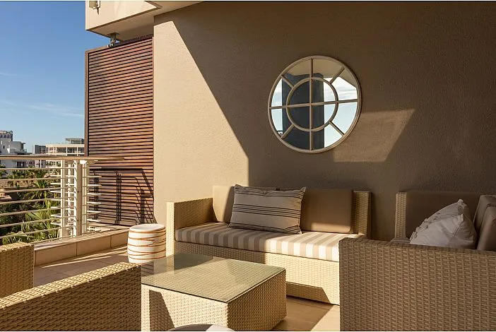 property_[object Object]_16