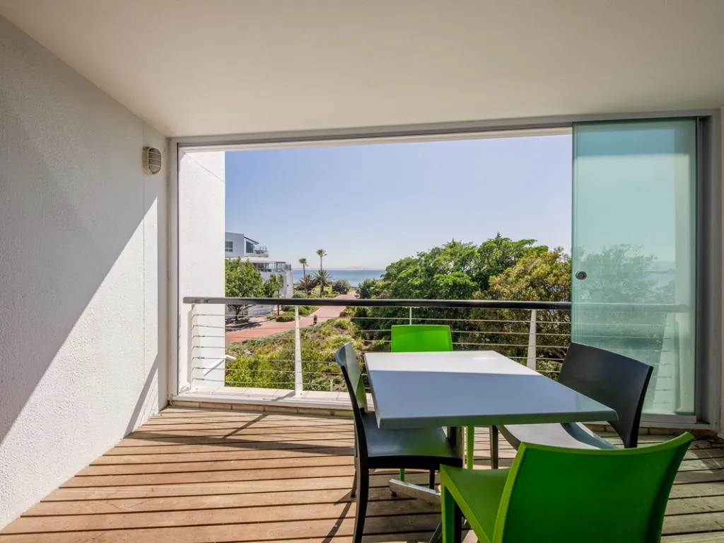 Hideaway, Mouille Point