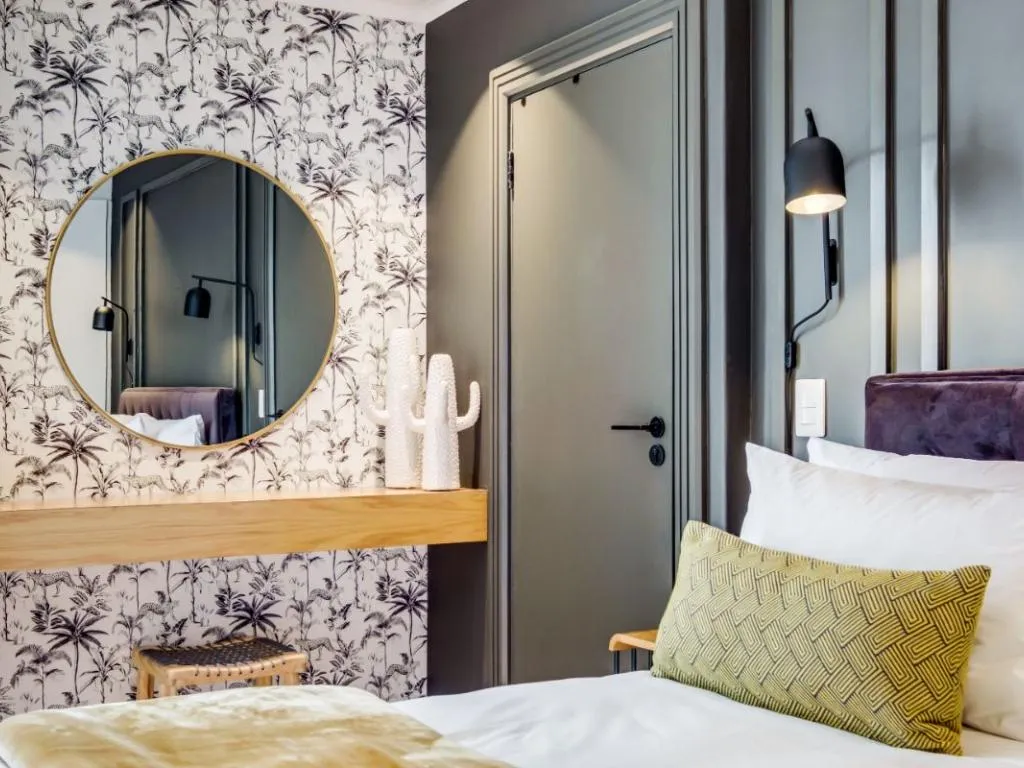 property_[object Object]_12