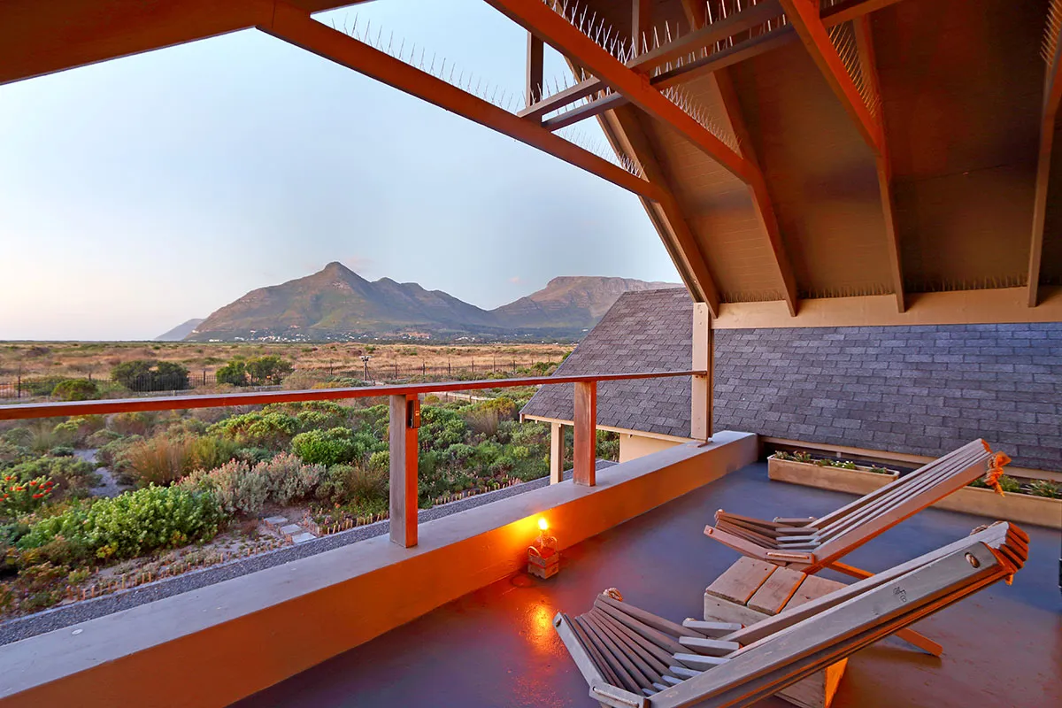 Noordhoek Lakehouse, The Lakes