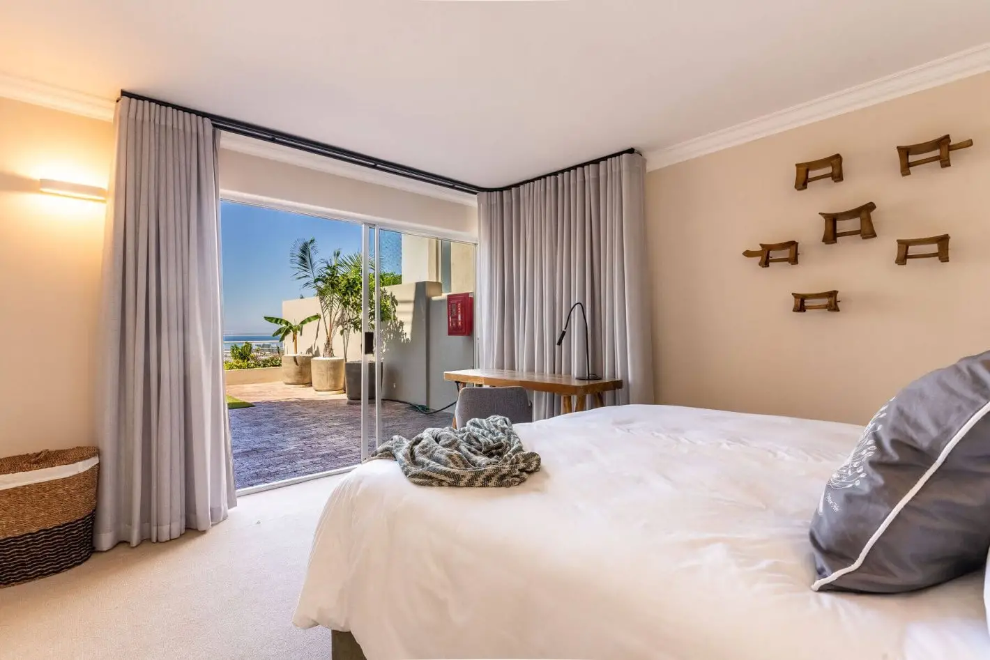 property_[object Object]_6