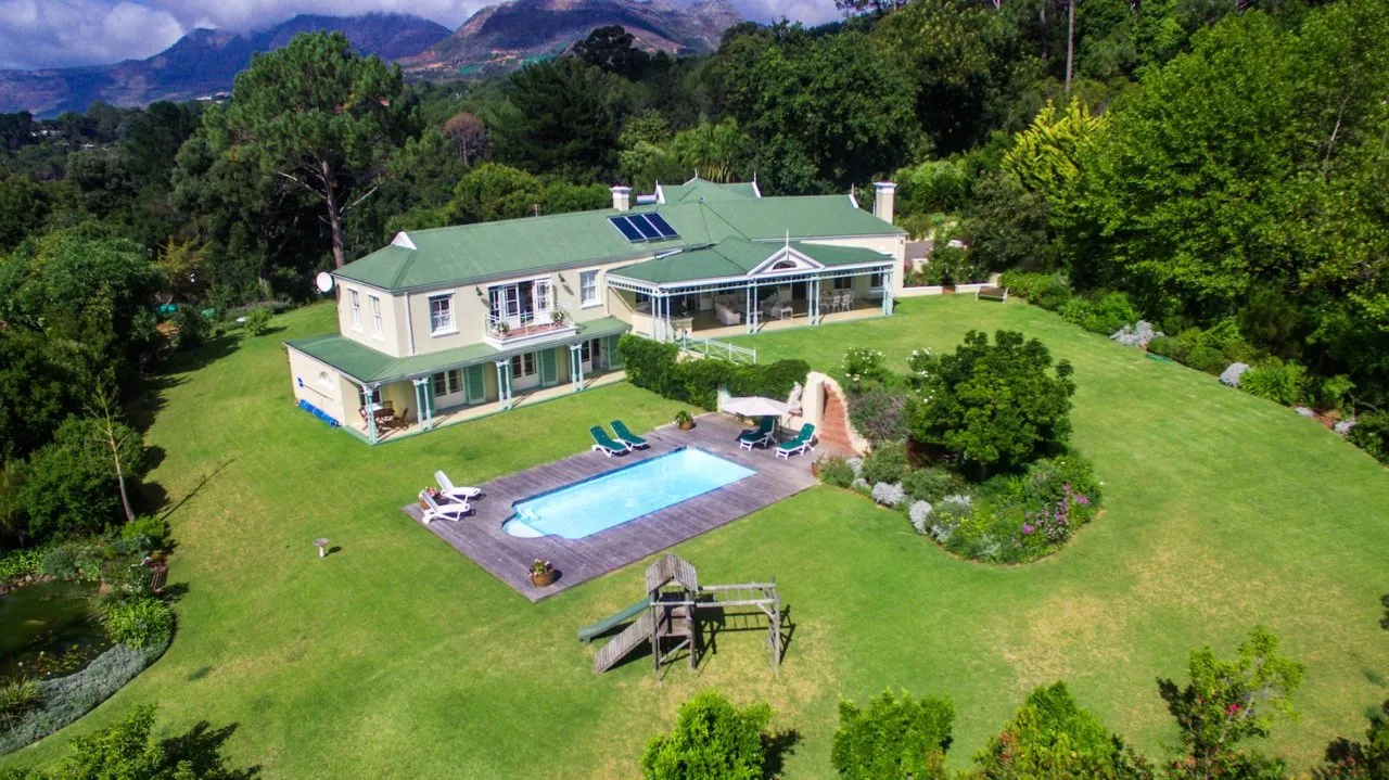 Constantia Outlook, Constantia Heights
