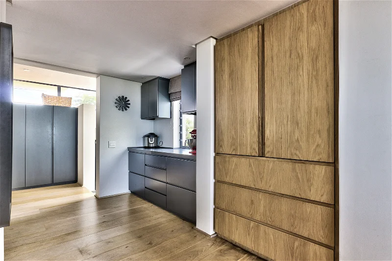 property_[object Object]_6