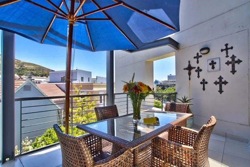 201 Orangerie Apartment, Gardens