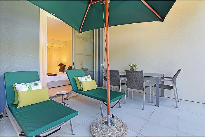 property_[object Object]_12