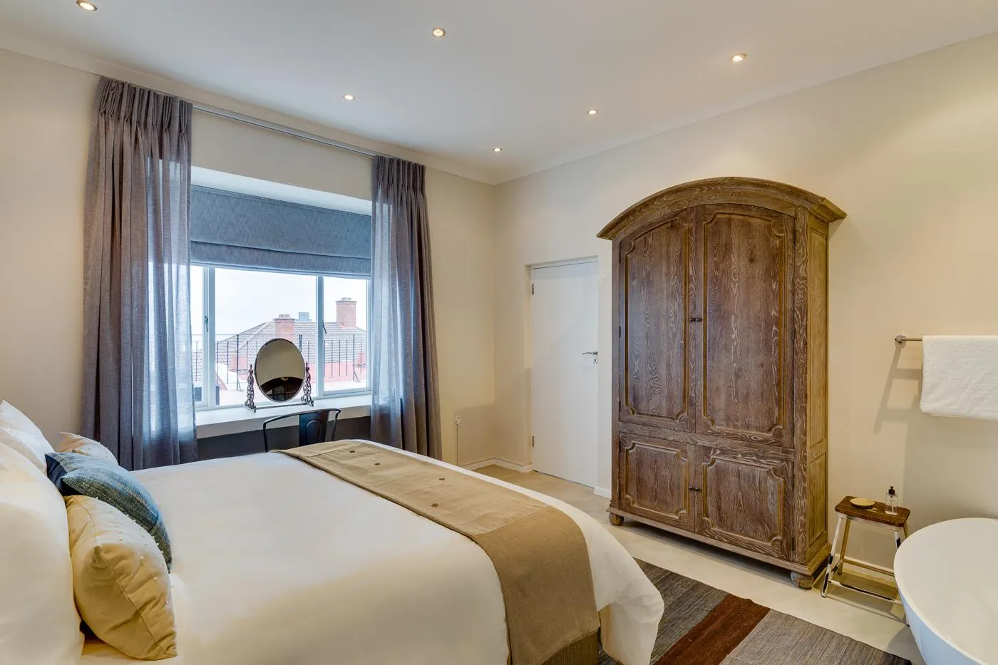 property_[object Object]_12