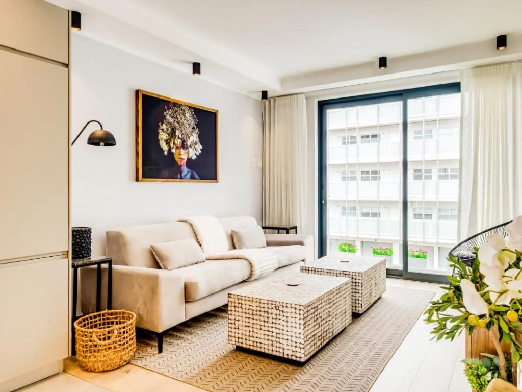 property_[object Object]_9