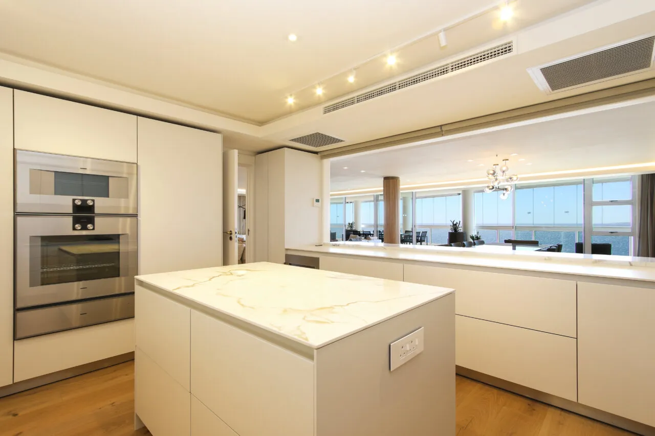 property_[object Object]_6