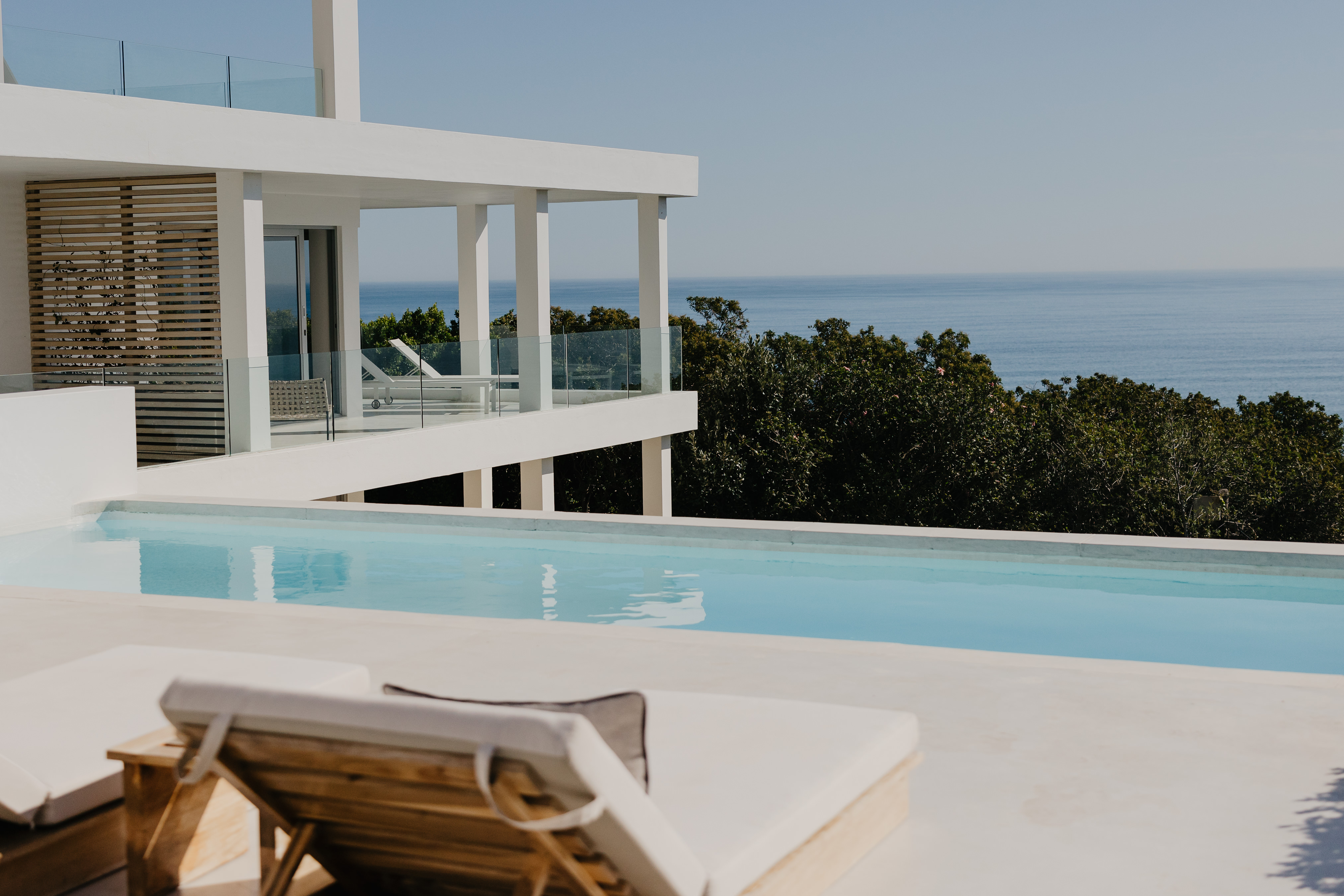 The Aven Villa, Bakoven