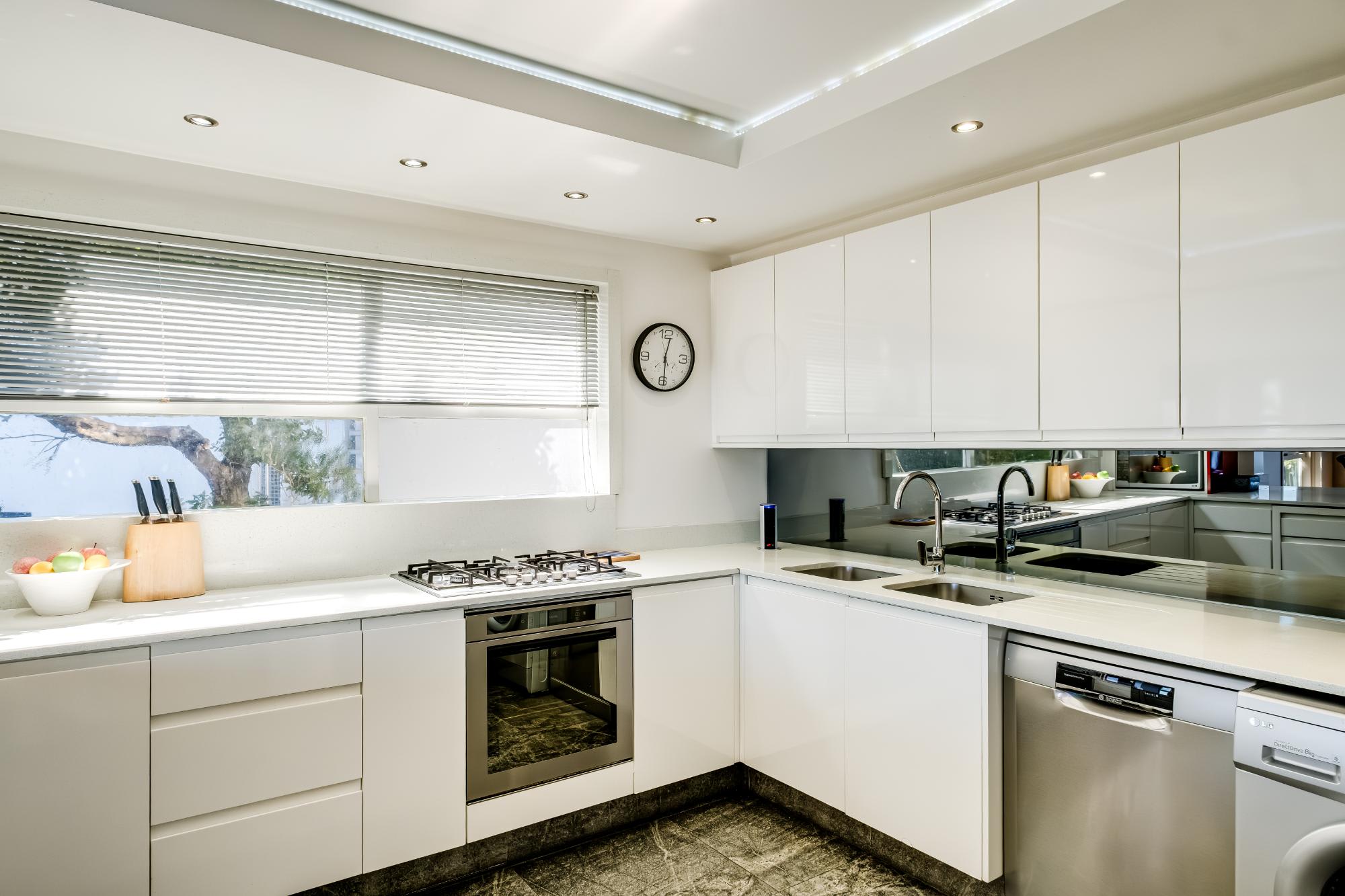 property_[object Object]_13