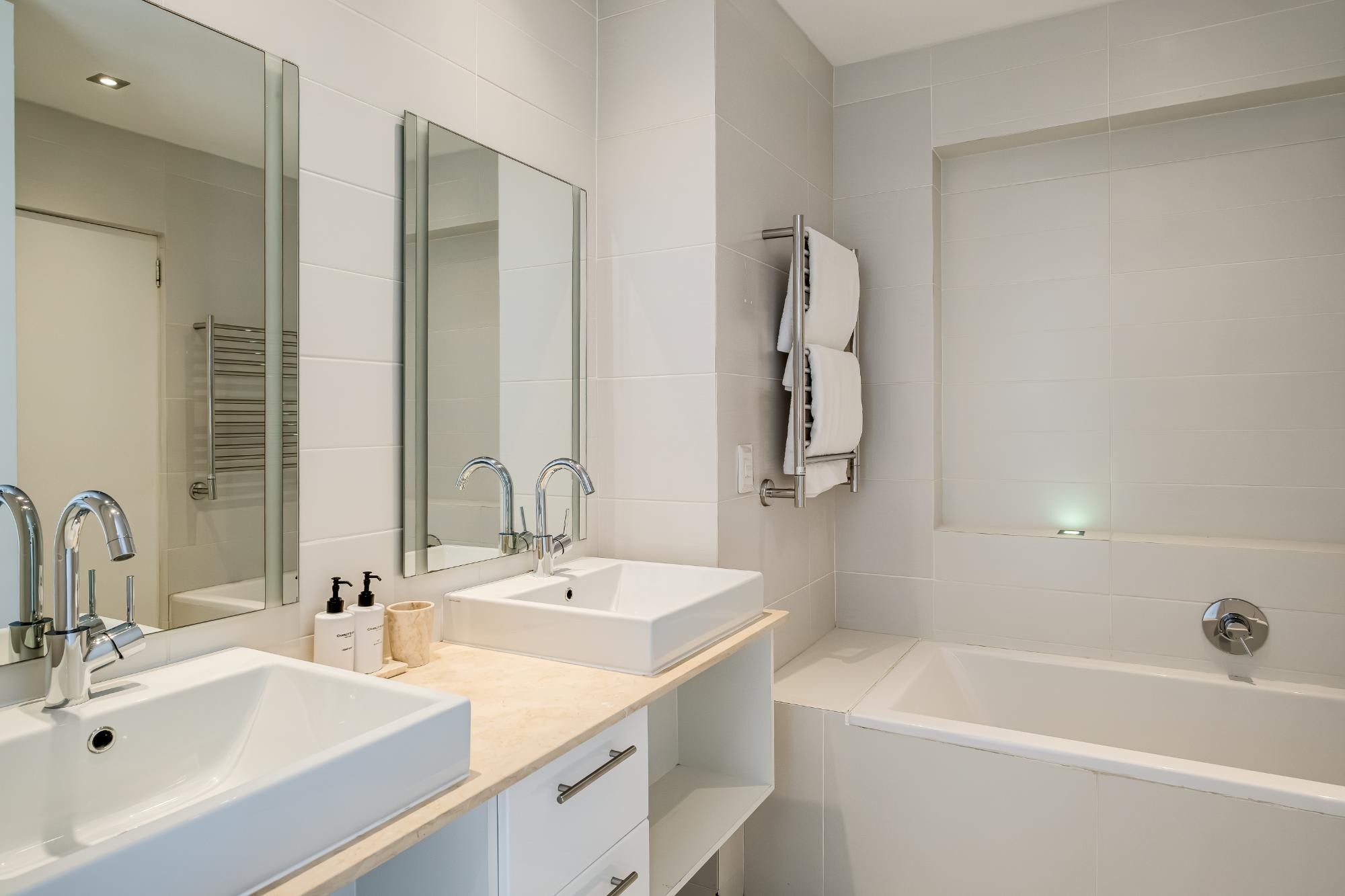 property_[object Object]_15