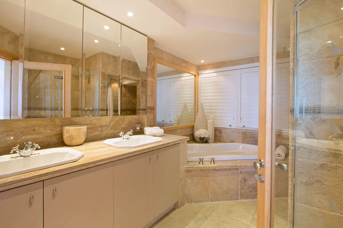 property_[object Object]_11