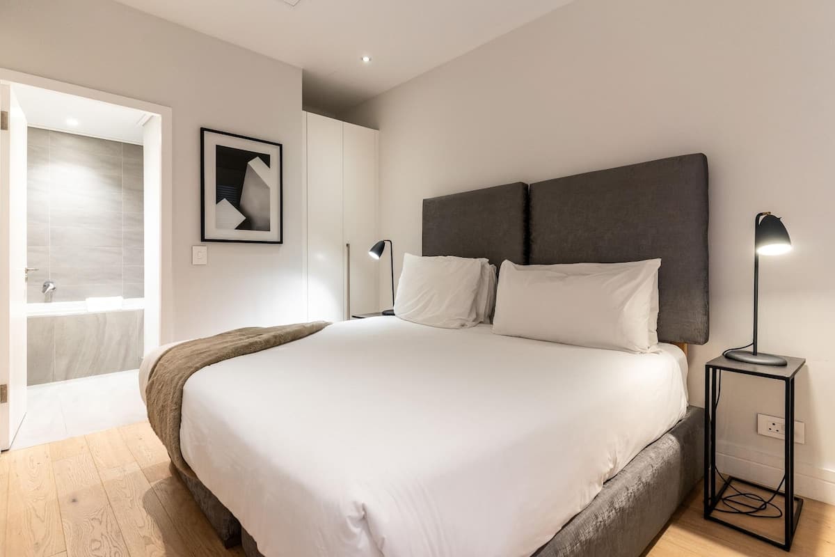 property_[object Object]_12