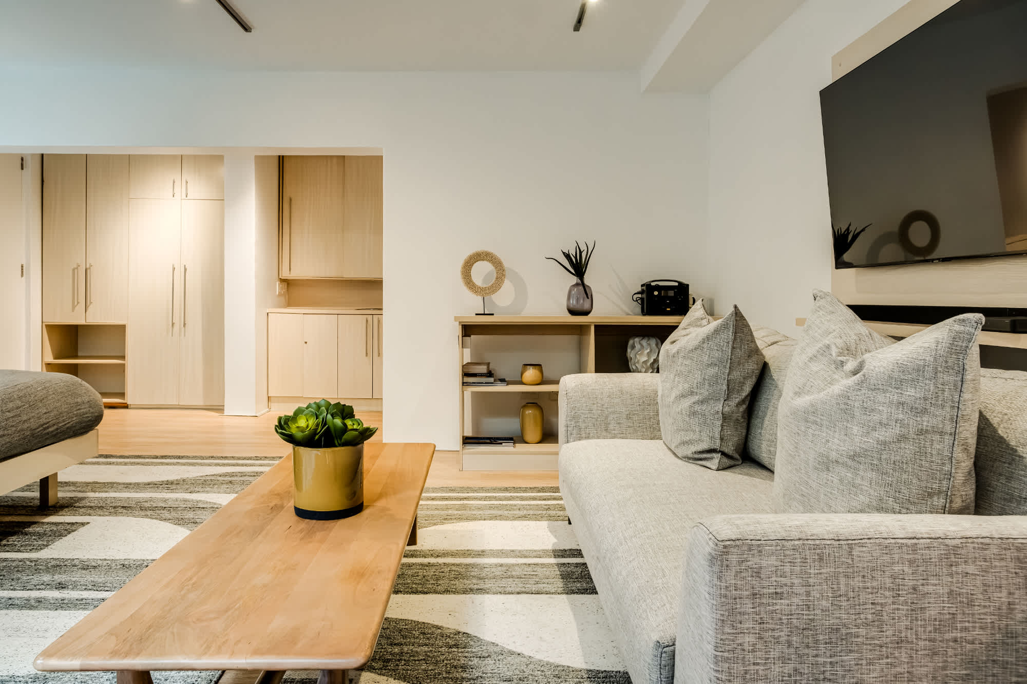 property_[object Object]_6