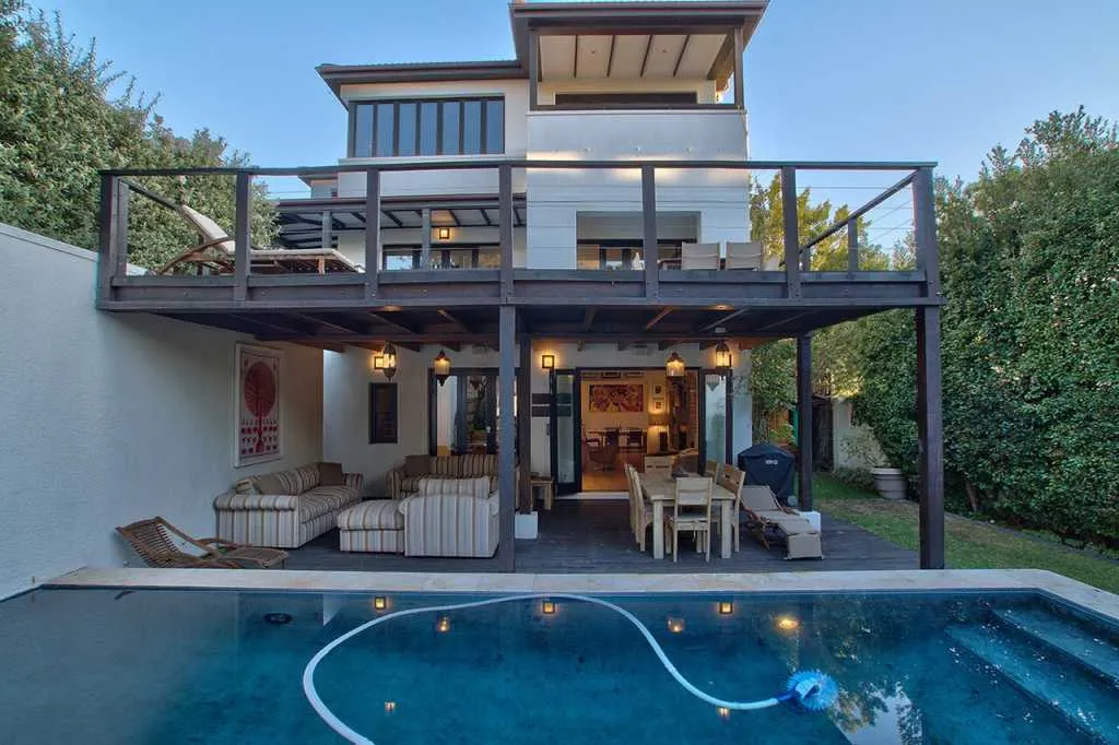 Villa Central Drive, Camps Bay