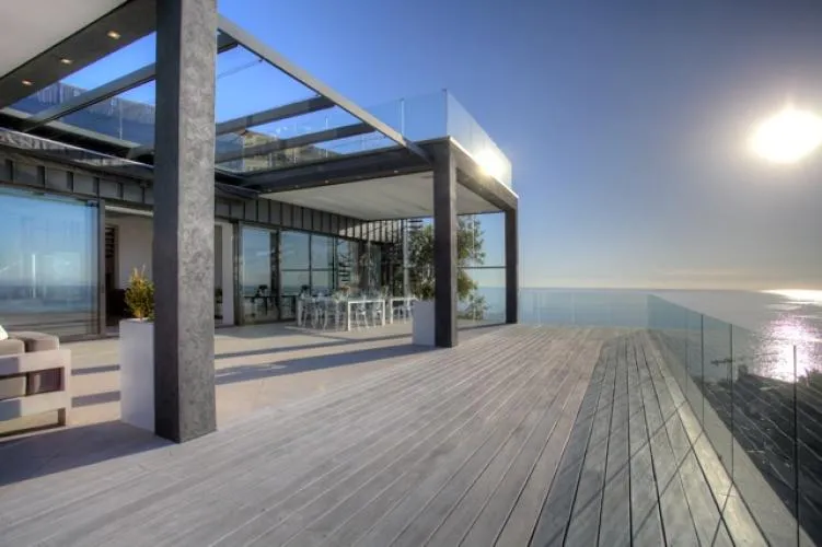 Villa St. Leon, Bantry Bay
