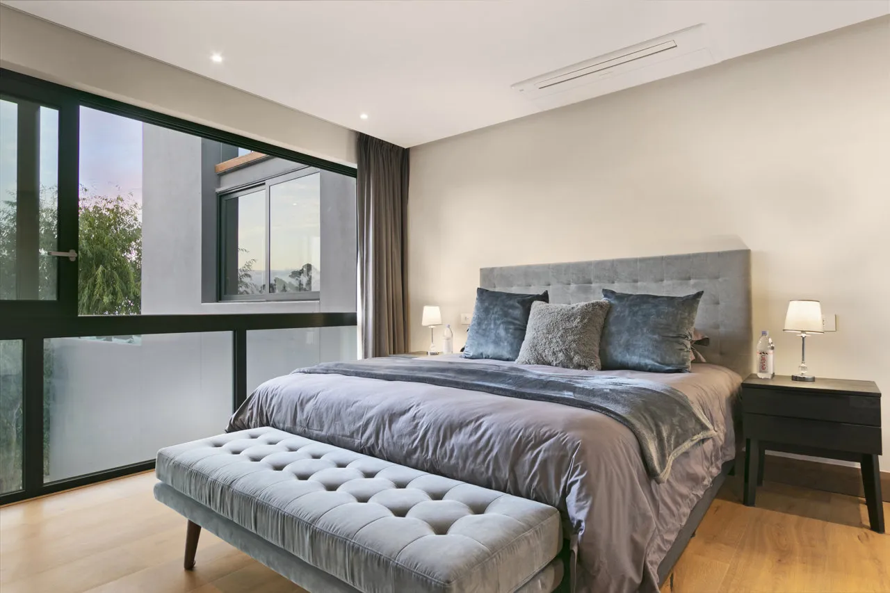 property_[object Object]_13