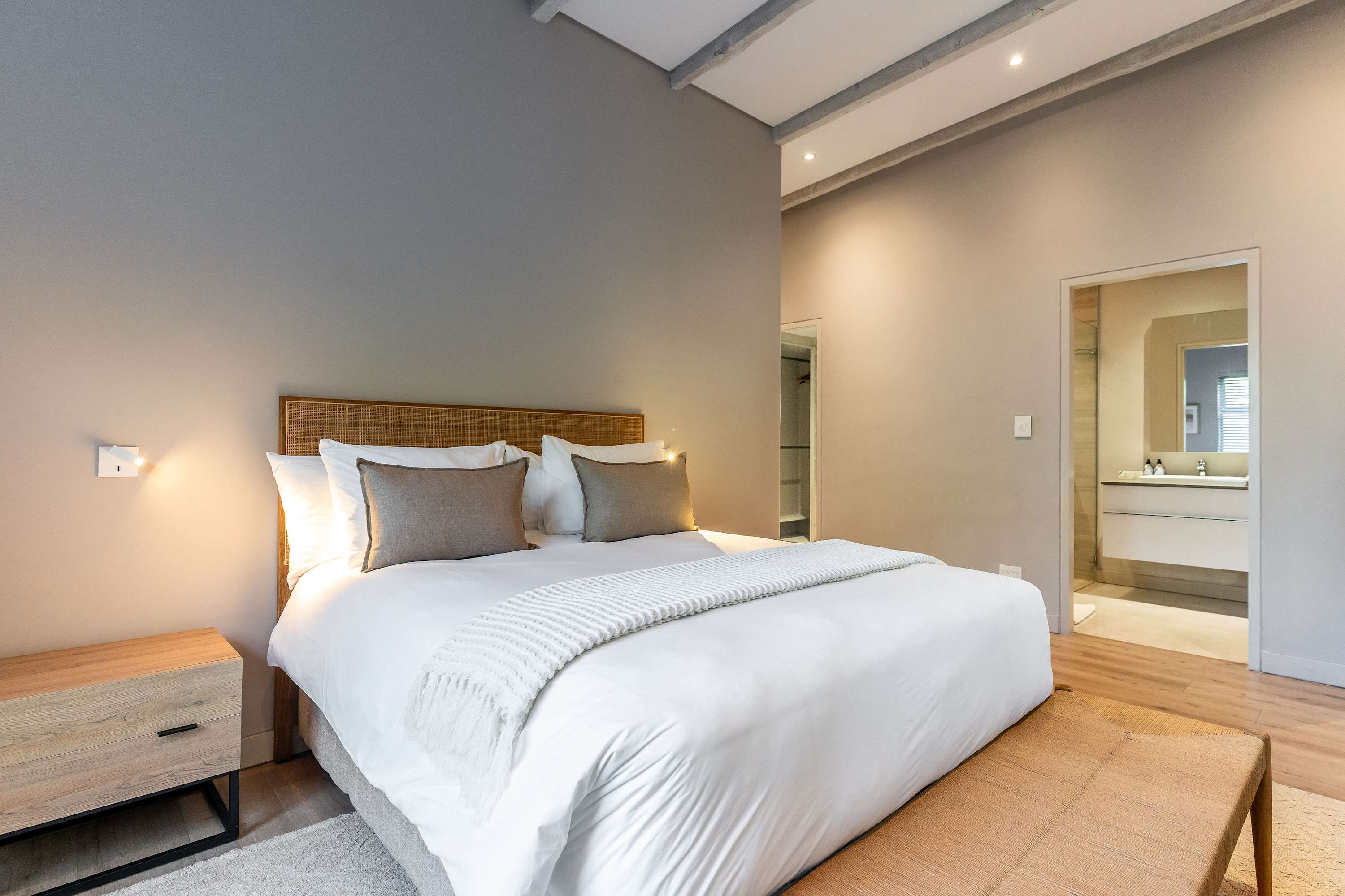 property_[object Object]_37