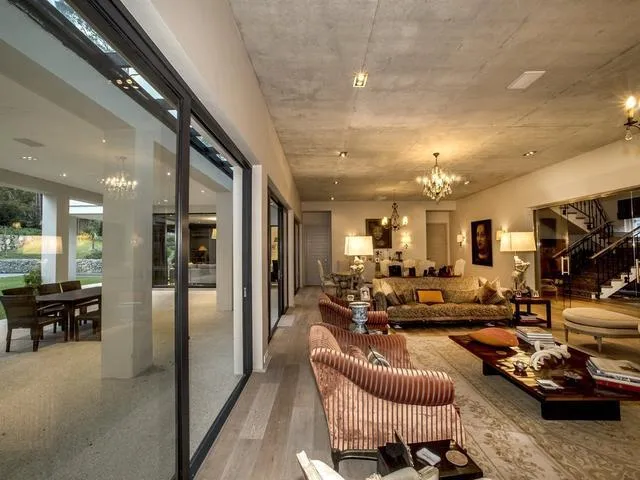 property_[object Object]_16