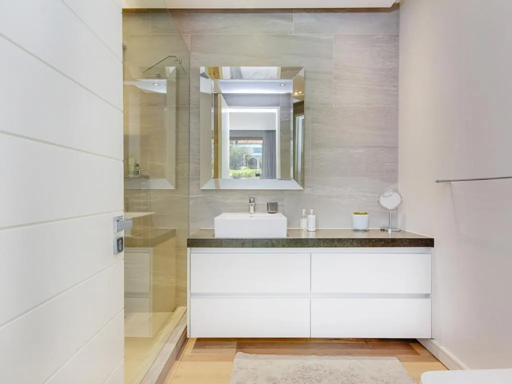 property_[object Object]_12