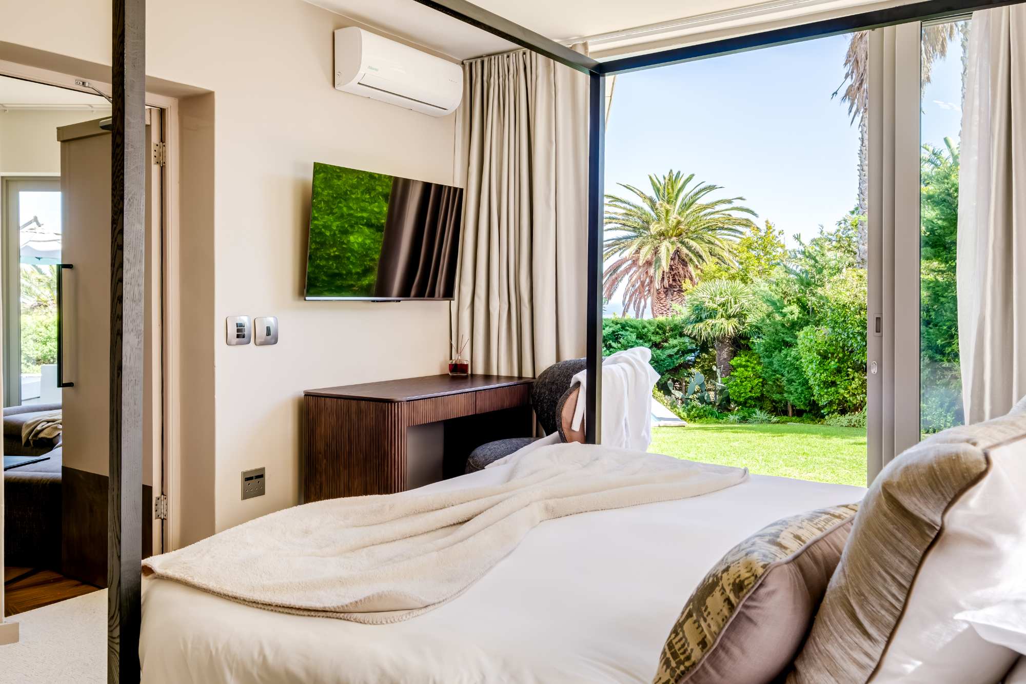 property_[object Object]_32