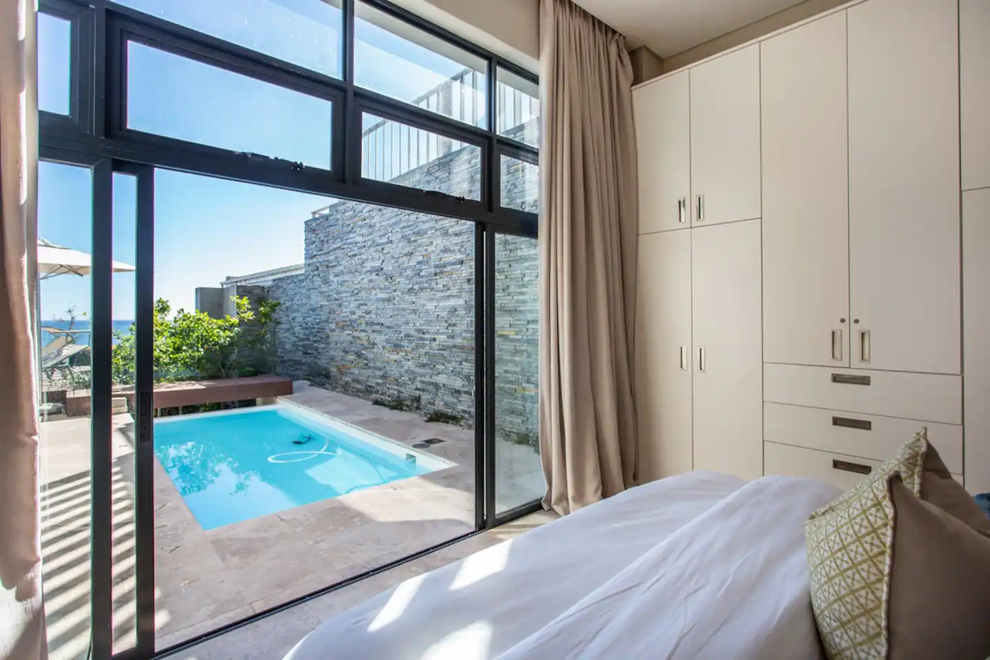 property_[object Object]_16